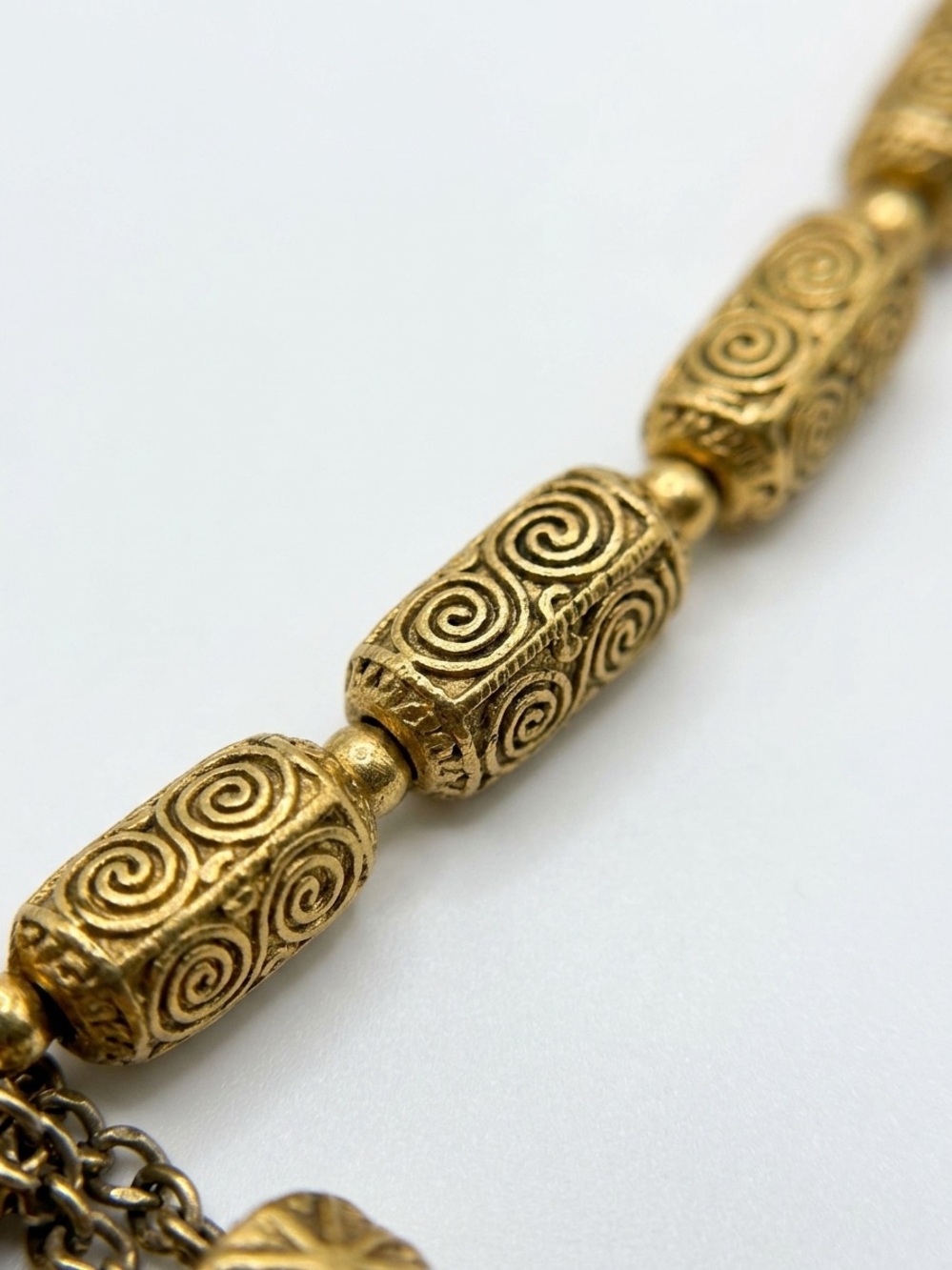 Vintage Gold-Tone Spiral Bead Charm Necklace Statement Piece - Picture 3 of 9